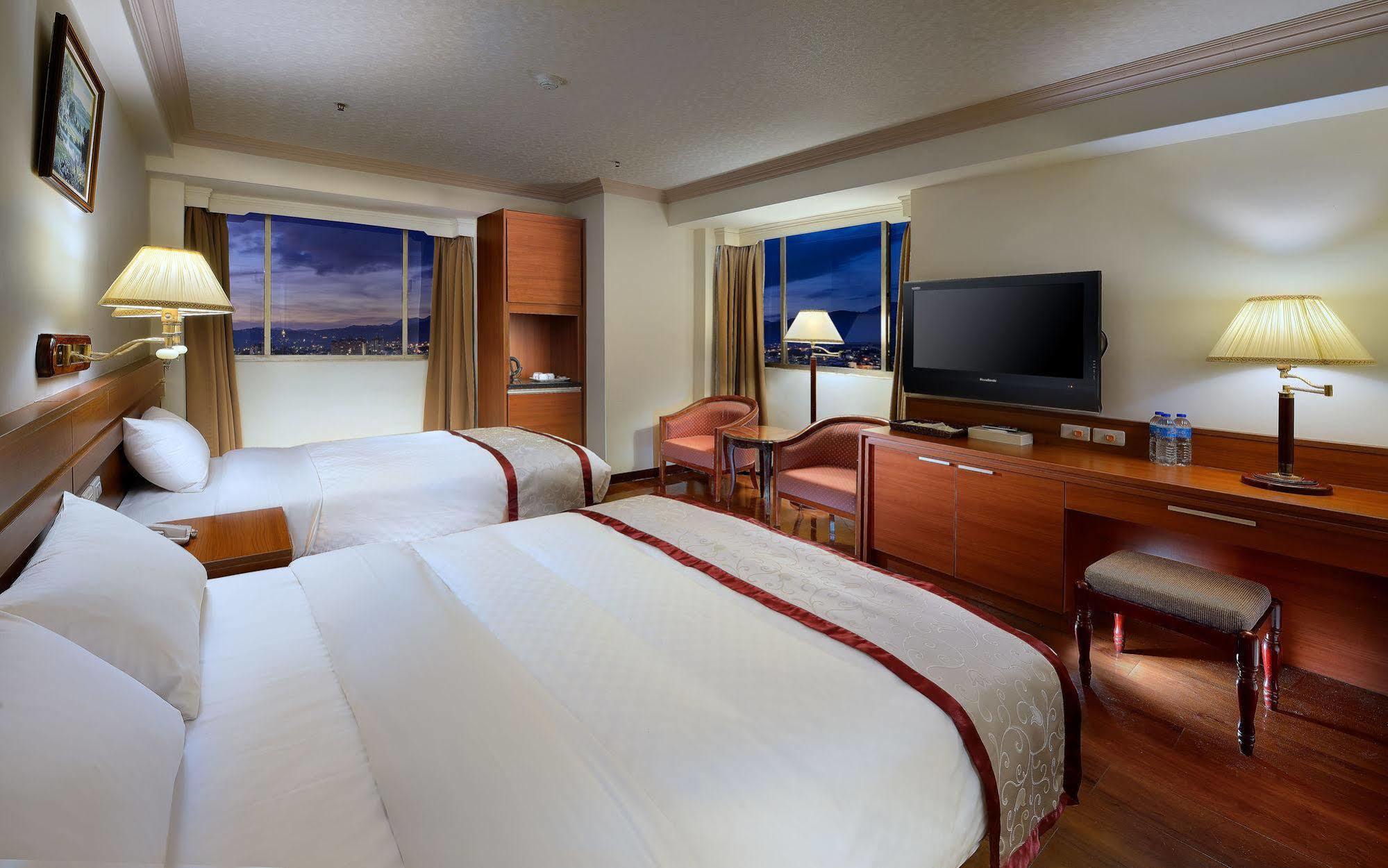 Cheng Pao Hotel Пули Екстериор снимка